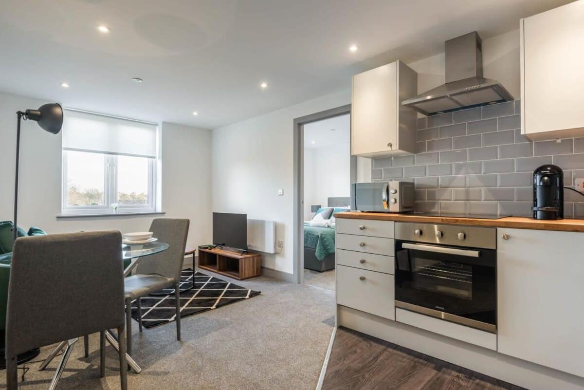 Cosy 1 Bed Flat In Leeds Apartment *