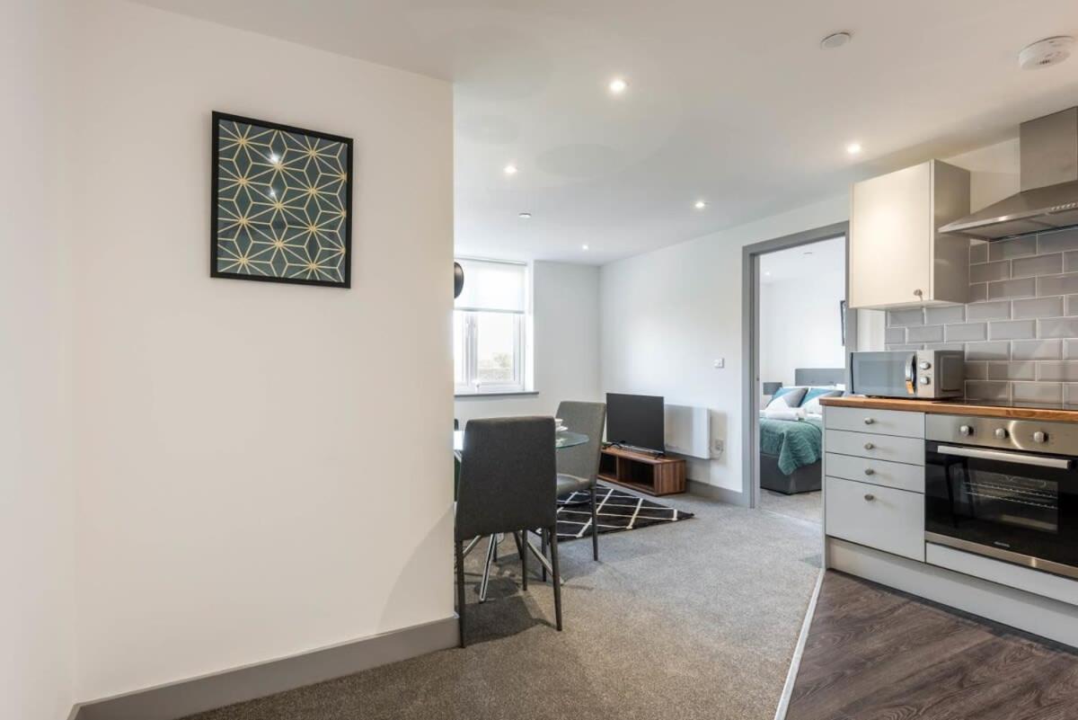 Cosy 1 Bed Flat In Leeds Apartment *