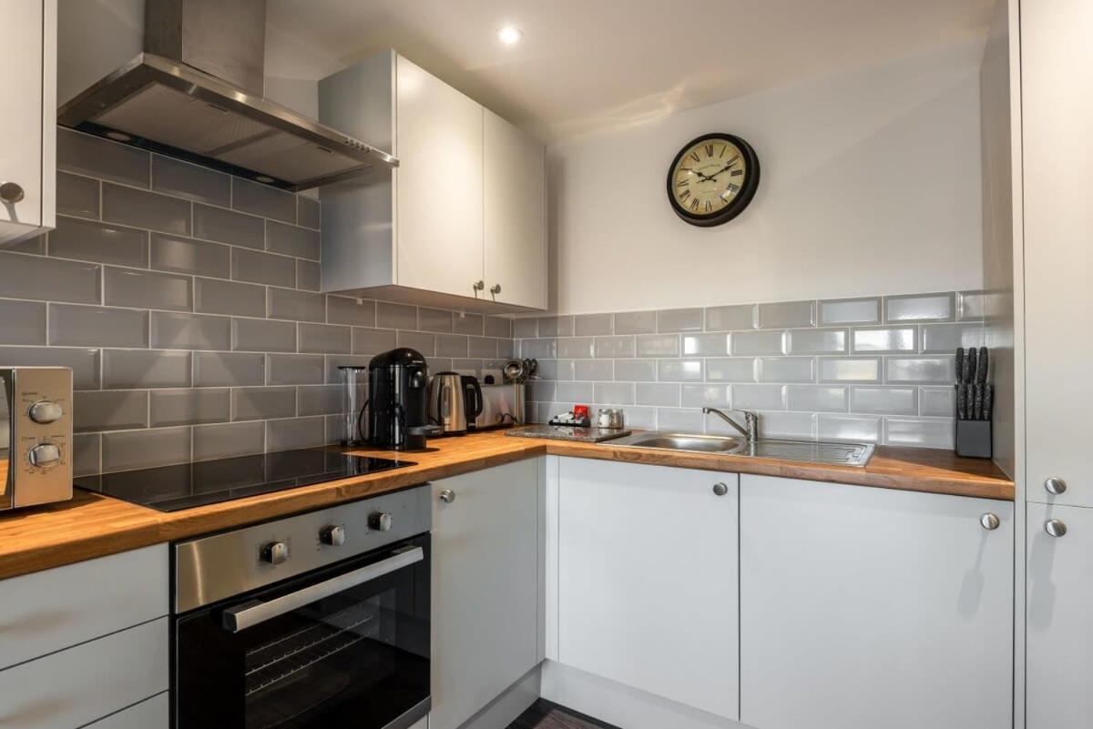 Cosy 1 Bed Flat In Leeds *